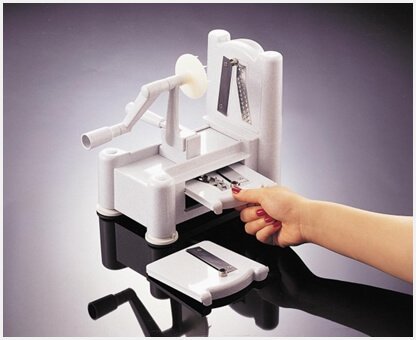 Paderno_World_Cuisine_A4982799_Vegetable_Slicer